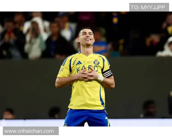 《足球巨星拼搏瞬间集锦 激情与努力铸就冠军之路》 《足球巨星拼搏瞬间集锦 激情与努力铸就冠军之路》