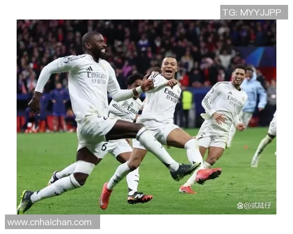 足球场上突发意外球星受伤瞬间紧急救援全程视频曝光